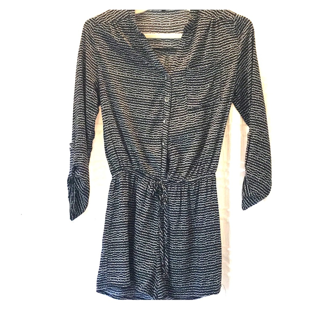 Poetry black and white pattern romper. Size S